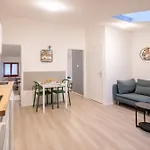 Loft With 2 Bedrooms - Historical District
