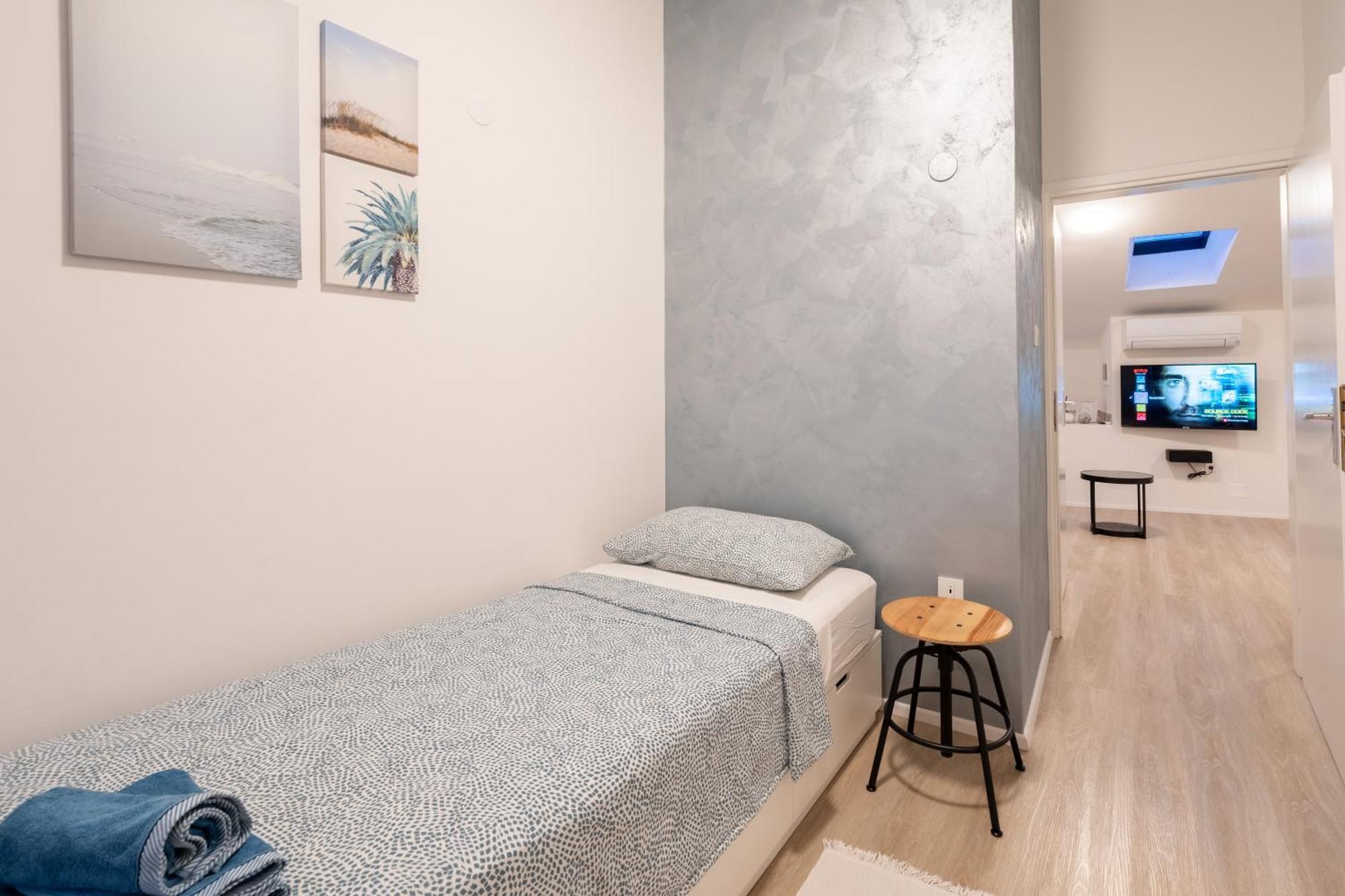 Loft With 2 Bedrooms - Historical District Apartment *